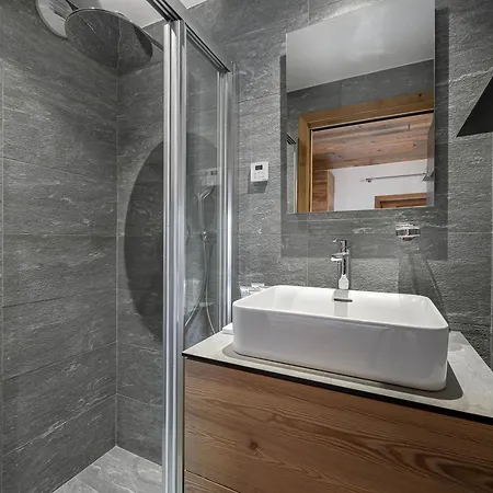 Apartment Moderne - Village - Aux Pieds Avec Parking Et Wifi - Fr-1-562-26 Courchevel