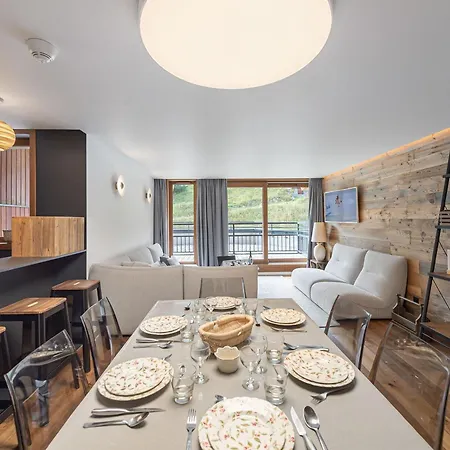 Moderne - Village - Aux Pieds Avec Parking Et Wifi - Fr-1-562-26