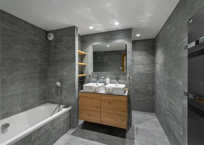 Moderne - Village - Aux Pieds Avec Parking Et Wifi - Fr-1-562-26 דירה *